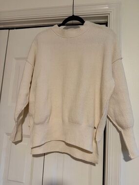 Abercrombie & Fitch Cream Sweater